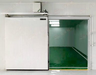 齒條式電動(dòng)冷庫(kù)門安裝工程